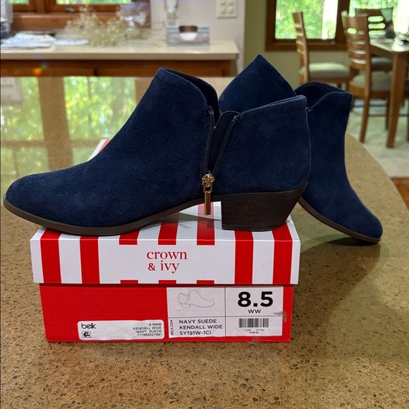 Crown & Ivy Leather Kendall Navy Ankle Boots NEW 8.5 wide - Picture 1 of 6